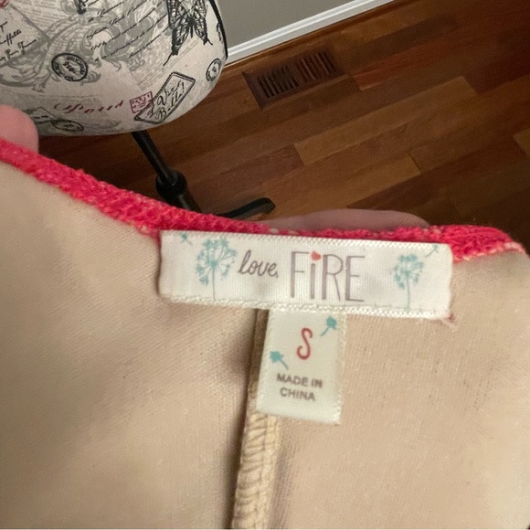 love, Fire Vibrant Pink Lace Dress - Picture 4 of 9